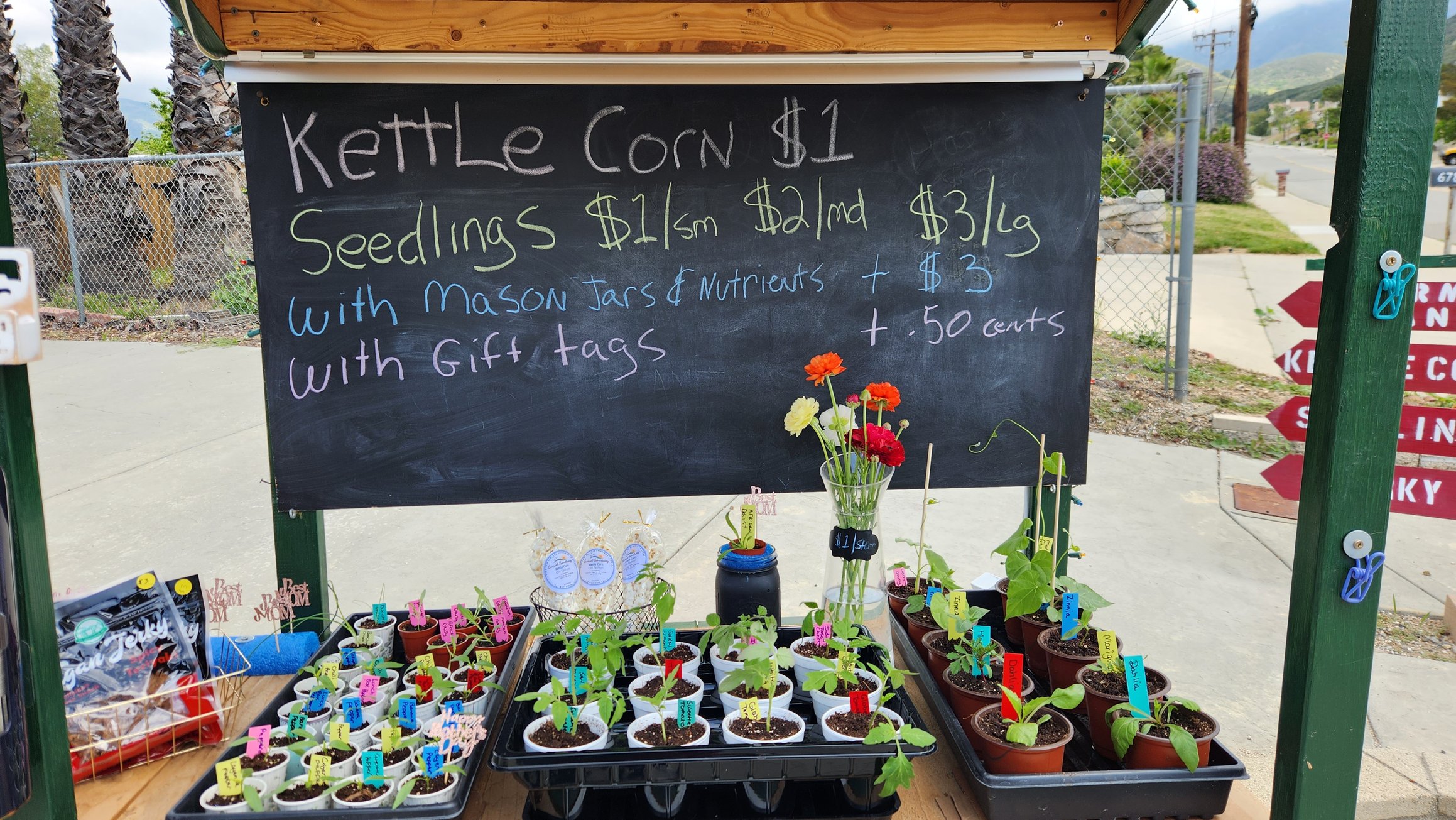 https://www.sunsetsanctuary.farm/stands/1/photos/photo7.jpg
